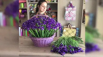 Ирисы в корзине. Собираем композицию на флористической пене