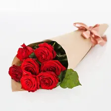 Букет из 7 алых роз.