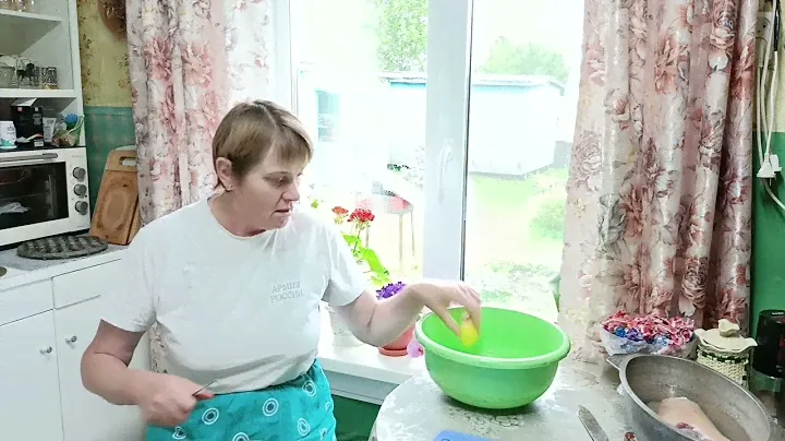 Топим печь летом, пионы цветут.