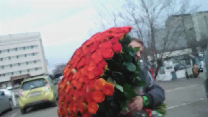 Самый большой букет роз для мамы!