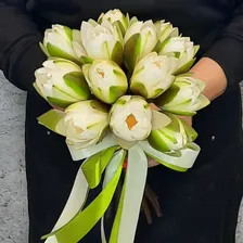 Букет лотосов